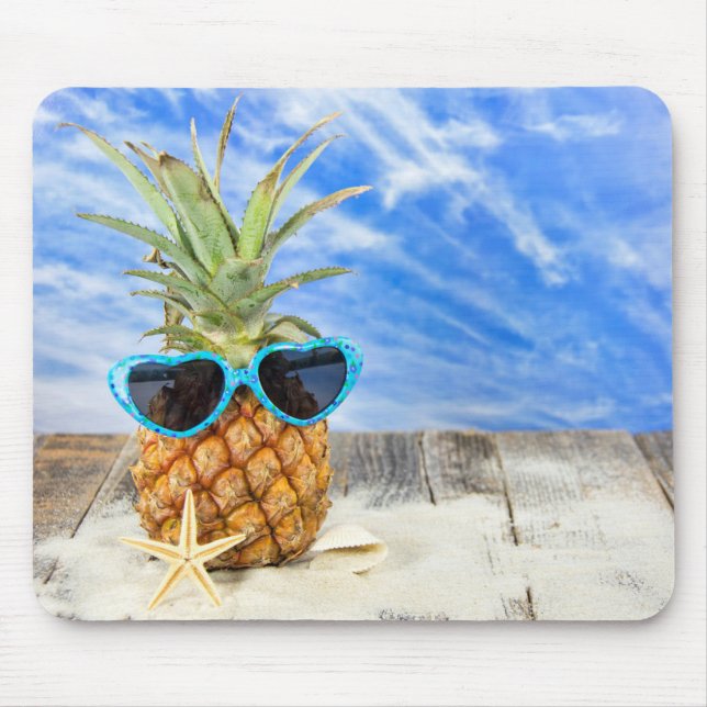 pineapple wearing heart sunglasses mouse mat (Front)