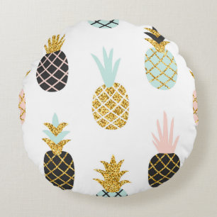 Pineapple with gold glitter, creative pattern. round cushion