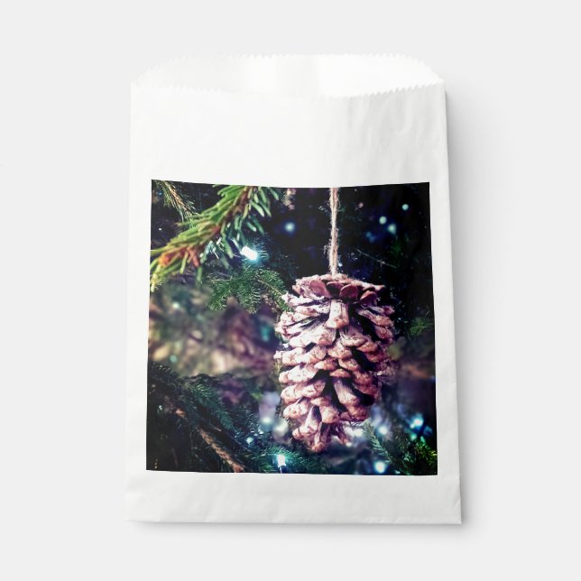 Pinecone Favour Bags (Front)
