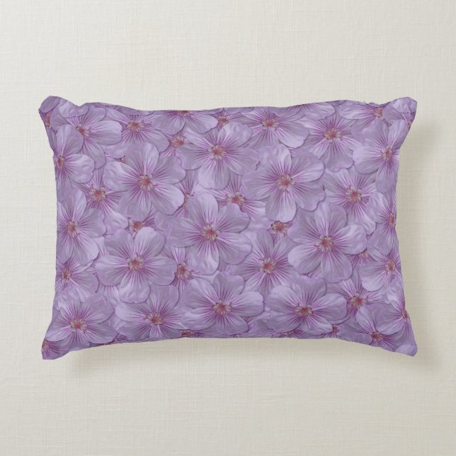 Pineywoods Geranium Seamless Pattern Decorative Cushion (Front)
