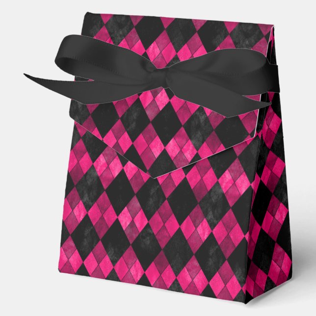 Pink and Black Argyle Party Favour Box (Front)