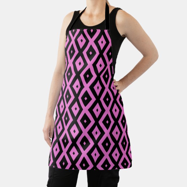 Pink and black diamond pattern apron (Insitu)
