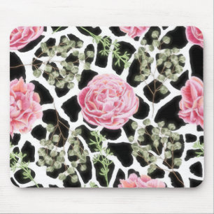 Pink and Black Giraffe Pattern and Flowers Mouse Mat