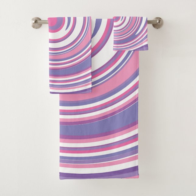 Pink and purple swirl pattern  bath towel set (Insitu)