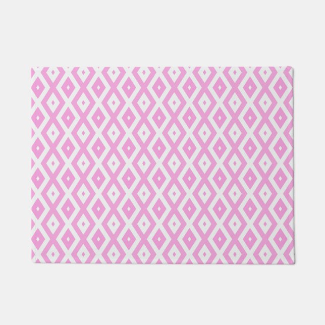 Pink and white diamond pattern doormat (Front)