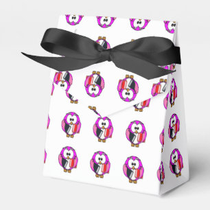 Pink and white owl holding some school books favour box