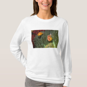Pink Anemonefish in Magnificant Sea Anemone T-Shirt