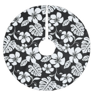 PINK BIKINI (BLACK/WHITE) Tree Skirt