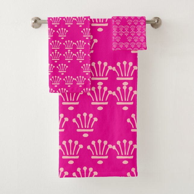 Pink Crowns Hot Pink      Bath Towel Set (Insitu)