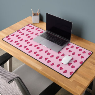 Pink crystal hearts pattern desk mat