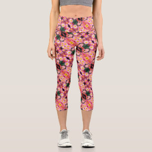 Pink Daisy Flowers And Bumble Bee Pattern    Capri Leggings