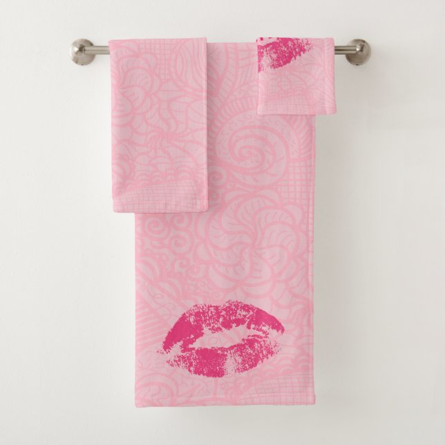 Pink Floral Damask And Hot Pink Lips Bath Towel Set (Insitu)