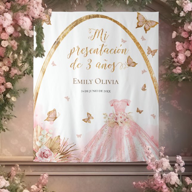 Pink Gown Presentación de 3 Años Spanish Backdrop Tapestry (Creator Uploaded)