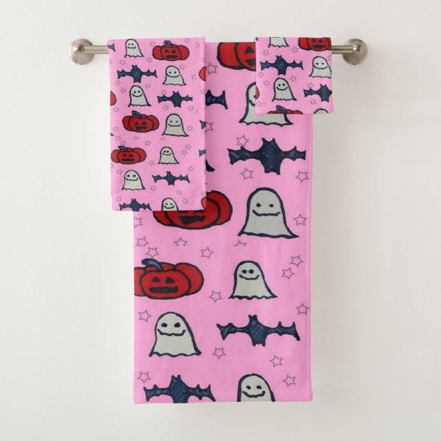 Pink Halloween Ghosts, Bats, and Jack o Lanterns Bath Towel Set (Insitu)