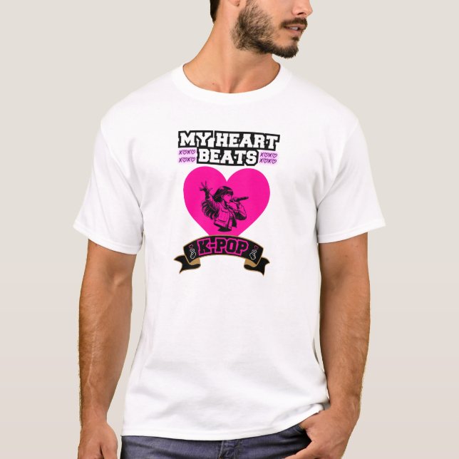 Pink Heart Idol Singing KPop Music Love Design T-Shirt (Front)