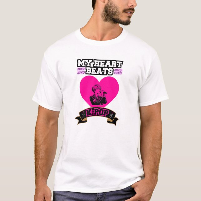 Pink Heart Idol Singing KPop Music Love Design T-Shirt (Front)