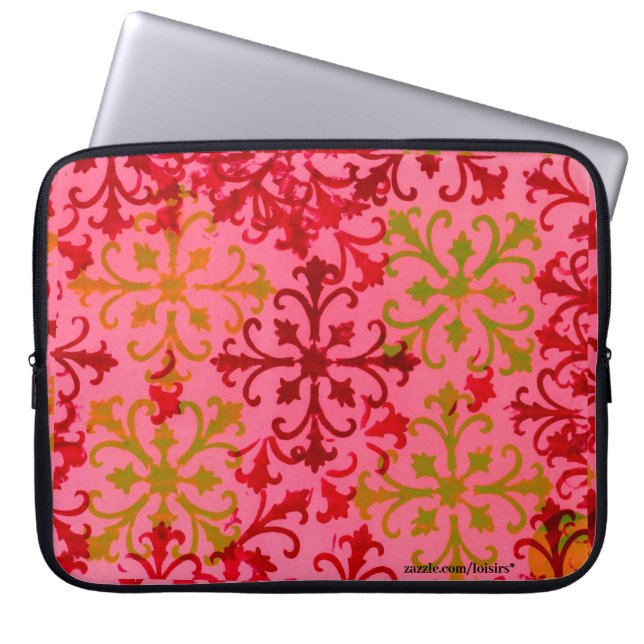 Pink laptop sleeve (Front)