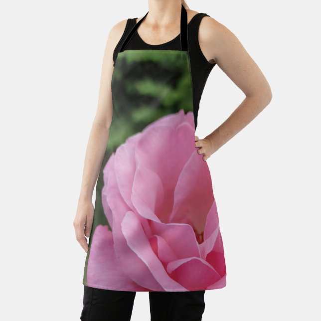 Pink rose flower apron (Insitu)
