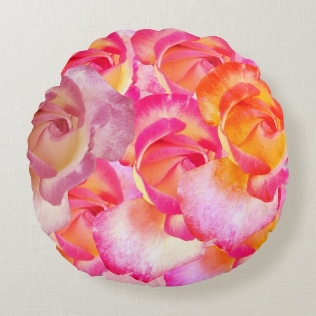 Pink Rose Flowers Photo Round throw cushion (Front)