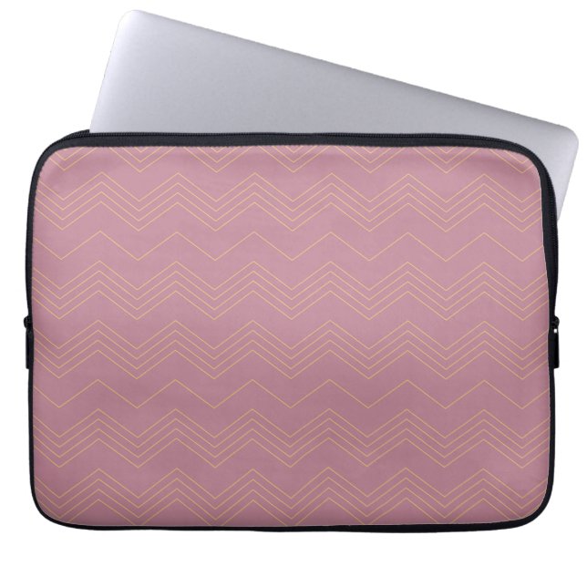 Pink, simple, modern, cool, trendy zigzag pattern laptop sleeve (Front)