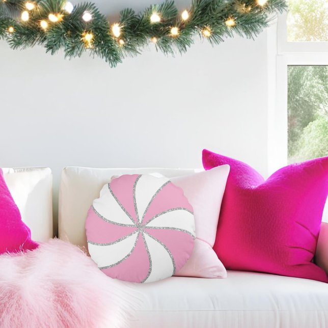 Pink White Silver Peppermint Gingerbread Snowflake Round Cushion (Creator Uploaded)