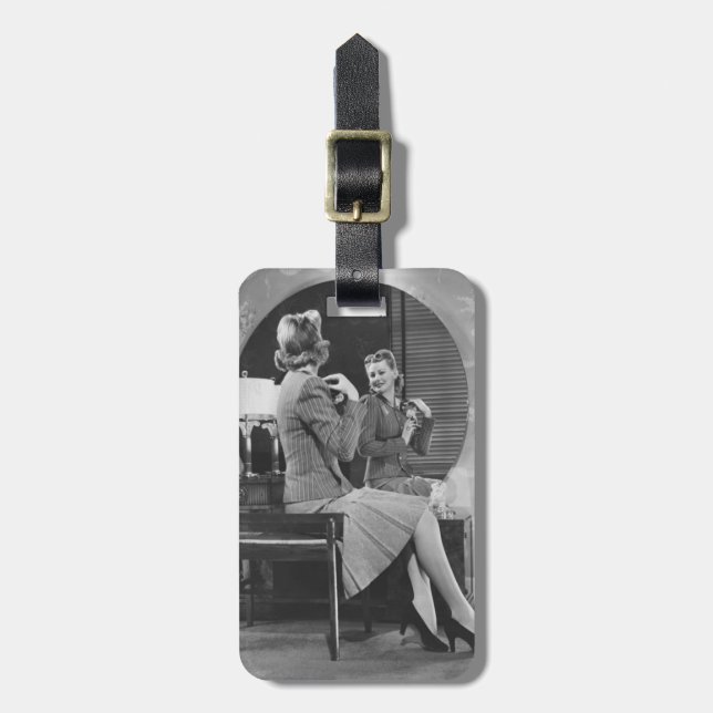 Pinning Luggage Tag (Front Vertical)