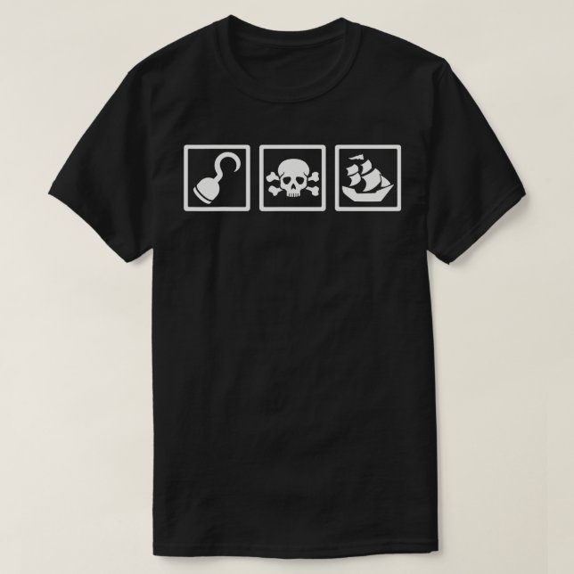 Pirate gear  T-Shirt (Design Front)