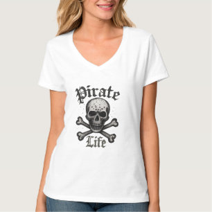 Pirate Life Skull & Crossbones Grunge Design T-Shirt