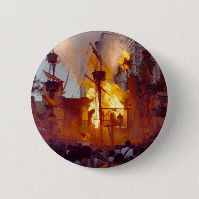 Pirate Ship Battle At Treasure Island In Vegas 6 Cm Round Badge (Front)