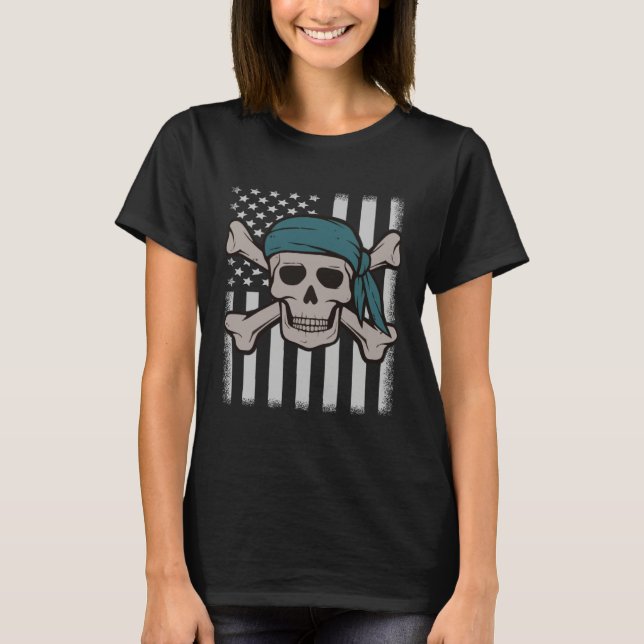 Pirate Skull American Flag Halloween Party Costume T-Shirt (Front)