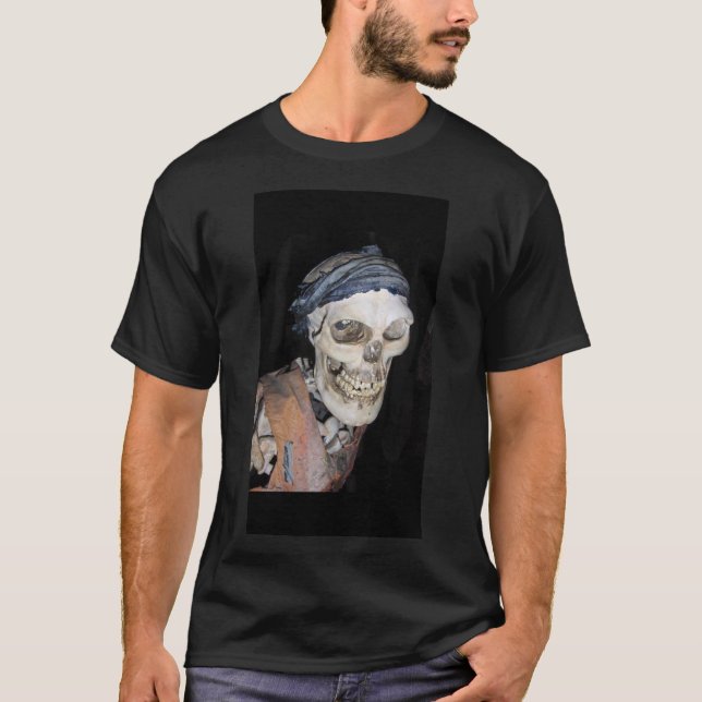 pirate skull T-Shirt (Front)