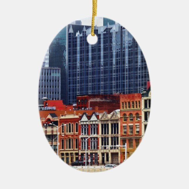 Pittsburgh PA Skyline Closeup Ceramic Tree Decoration (Front)