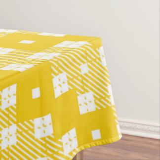 Plaid pattern tablecloth