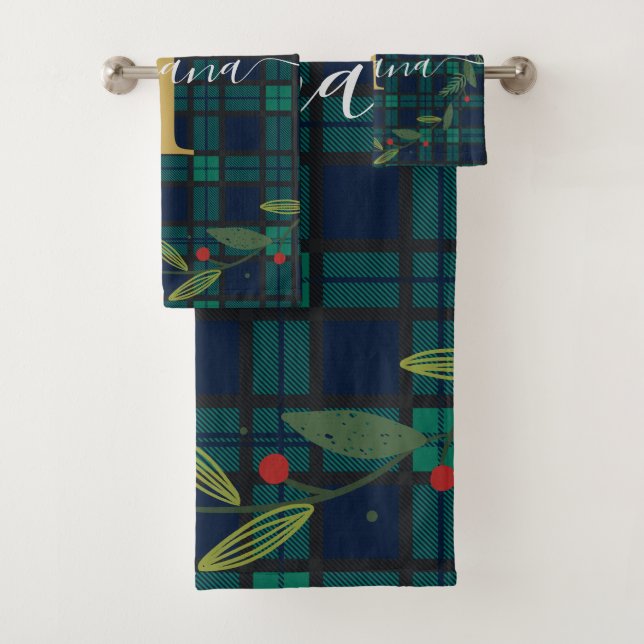Plaid Rustic Monogram Wreath Tartan Bath Towel Set (Insitu)