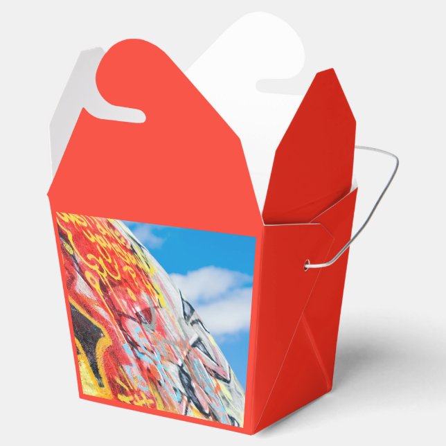 planet graffiti favour box (Opened)