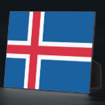 Plaque with flag of Iceland<br><div class="desc">Celebrate your love for Iceland with this beautifully crafted plaque featuring the striking Icelandic flag! This elegant plaque is a perfect way to showcase your admiration for Iceland. The flag is displayed with vibrant colours and precise details, making it an eye-catching addition to any room. Whether placed on your desk,...</div>