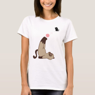 Playful Cat with Yarn   Cute Cat Lover T-Shirt