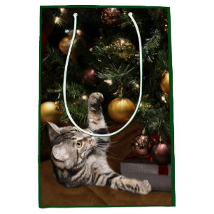 Playful Christmas tabby cat Medium Gift Bag