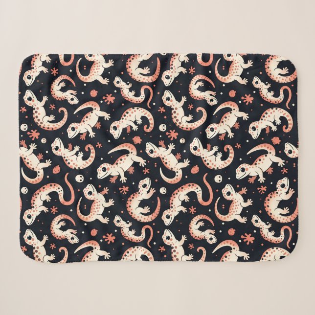 Playful Gecko Pattern Sherpa Blanket (Front (Horizontal))
