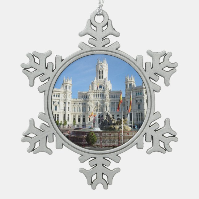 Plaza de Cibeles, Madrid Snowflake Pewter Christmas Ornament (Front)