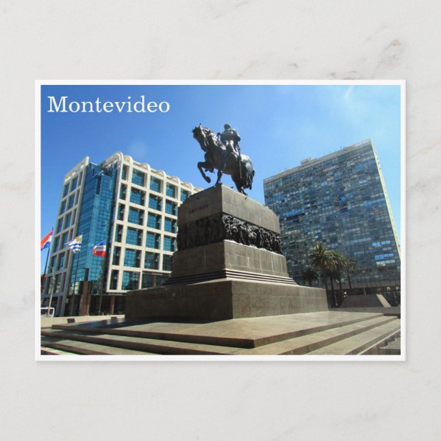plaza independencia montevideo postcard (Front)