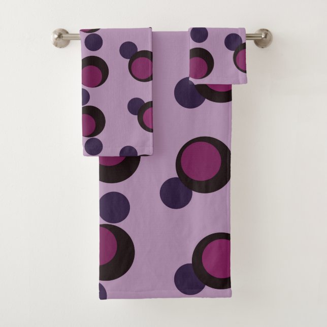 Plum Eclipse - Luxe Mid-Century Circles Bath Towel Set (Insitu)