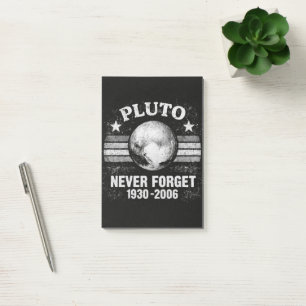 Pluto Never Forget Post-it Notes