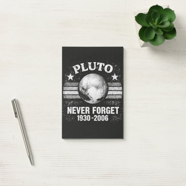 Pluto Never Forget Post-it Notes (Office)