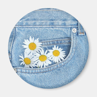 Pocketful of daisies magnet