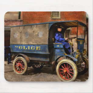 Police - The paddy wagon 1919 Mouse Mat