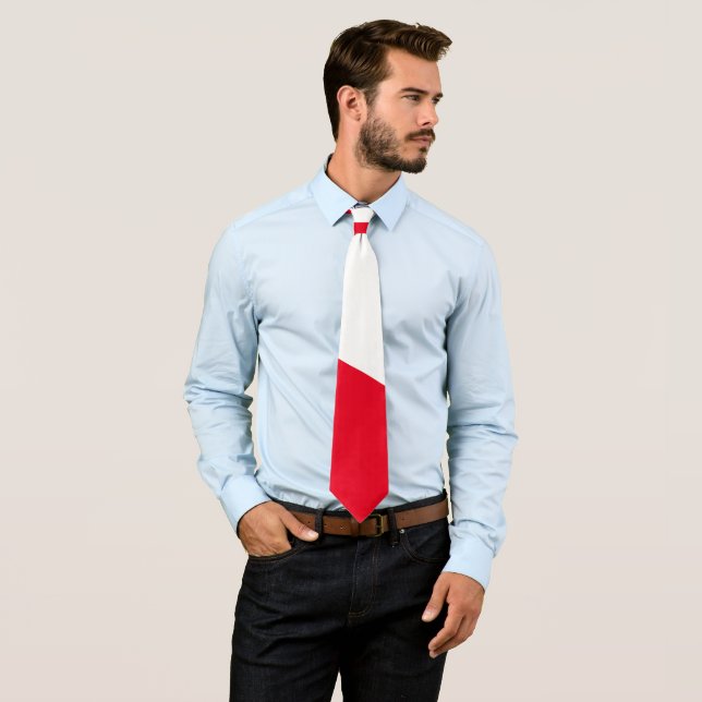 Polish Neck Tie Knot (In Situ)