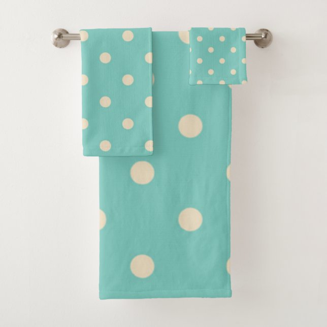 Polka dot pattern bath towel set (Insitu)