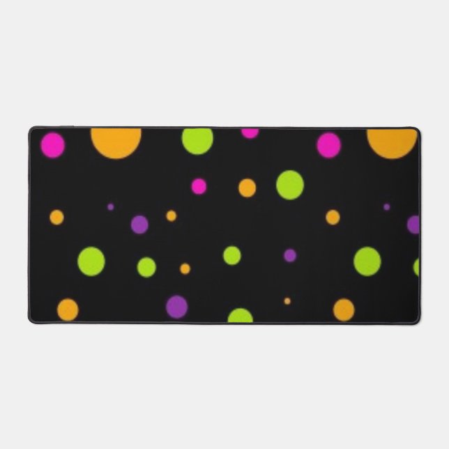 Polka dot pattern desk mat (Front)