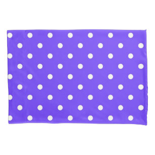 Polka dot pattern pillowcase